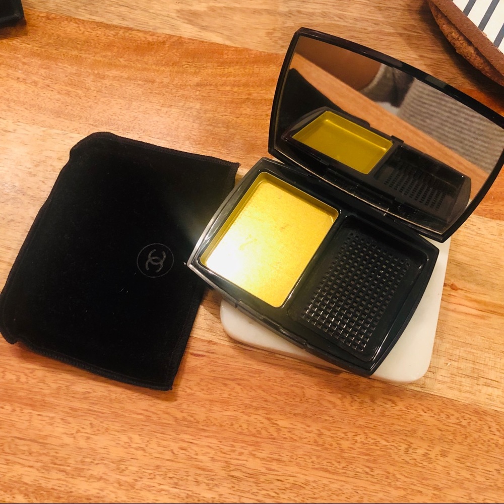 Chanel Powder makeup foundation/ contour CASE